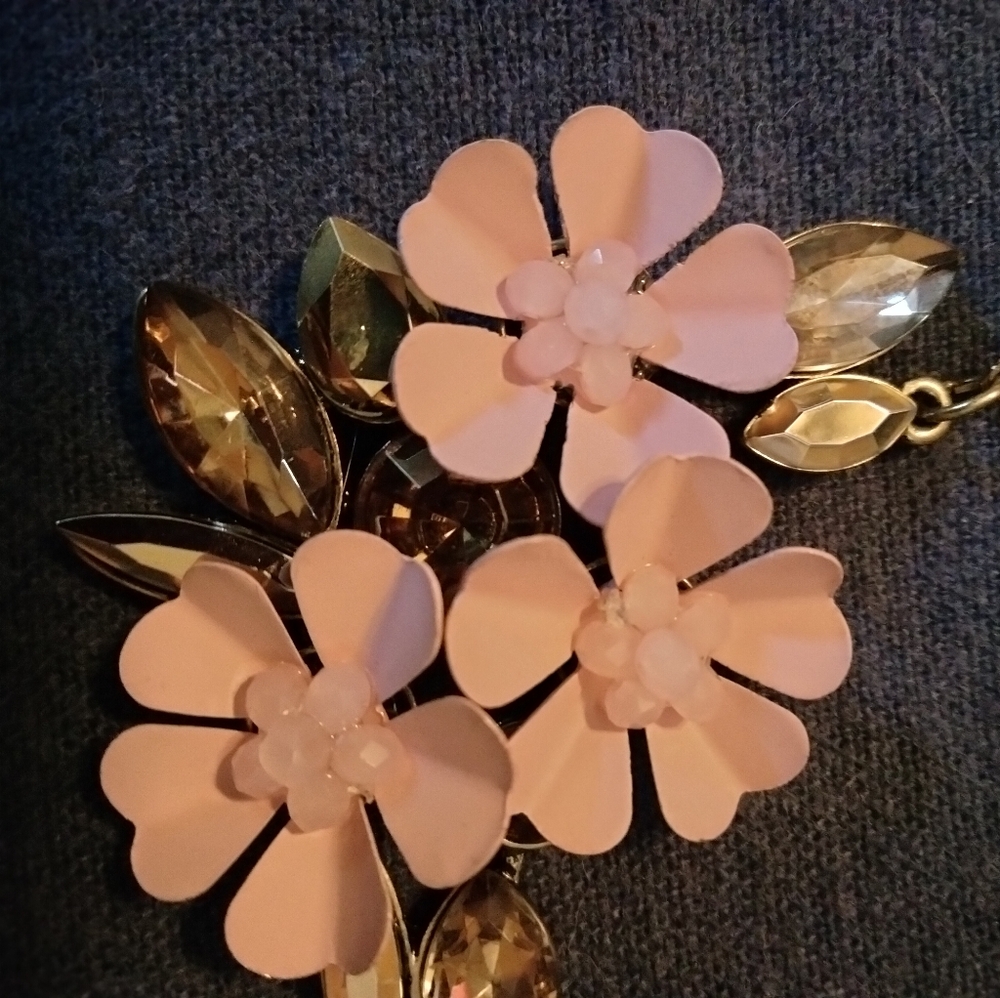 3 for💲25🌟Simply Vera Cherry Blossom flower necklace VERA WANG rhinestone jewel